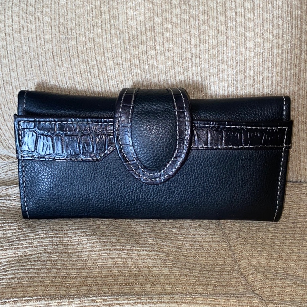 ♣️NWT Daniela’s Handmade Genuine Leather Wallet/Clutch